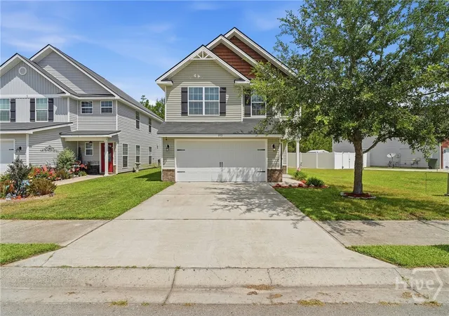 Photo 1 of Single family home for sale at 223 Grandview Dr, Hinesville, GA 31313 | MLS# SA358699 | Listing updated on 2026-09-11