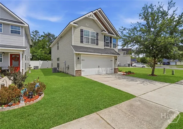 Photo 2 of Single family home for sale at 223 Grandview Dr, Hinesville, GA 31313 | MLS# SA358699 | Listing updated on 2026-09-11