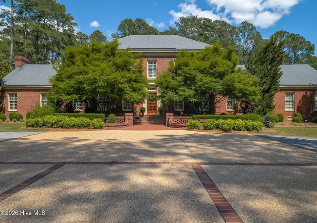 Photo 1 of Mansion for sale at 3407 Timberlake Ct, Kinston, NC 28504 | MLS# 100602423 | Listing updated on 2026-09-10