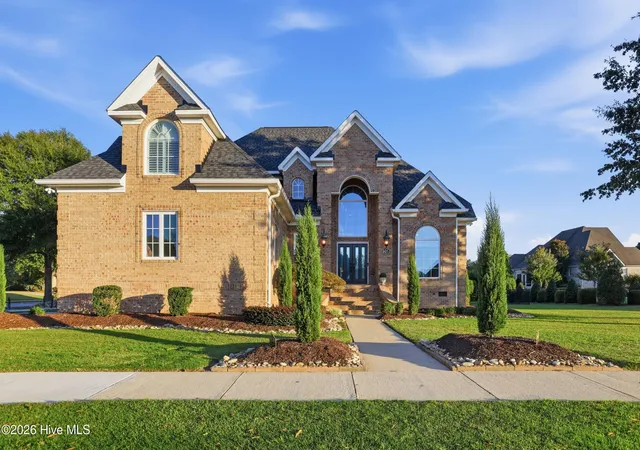 Photo 1 of Single family home for sale at 501 Golf View Dr, Greenville, NC 27834 | MLS# 100610351 | Listing updated on 2026-10-21