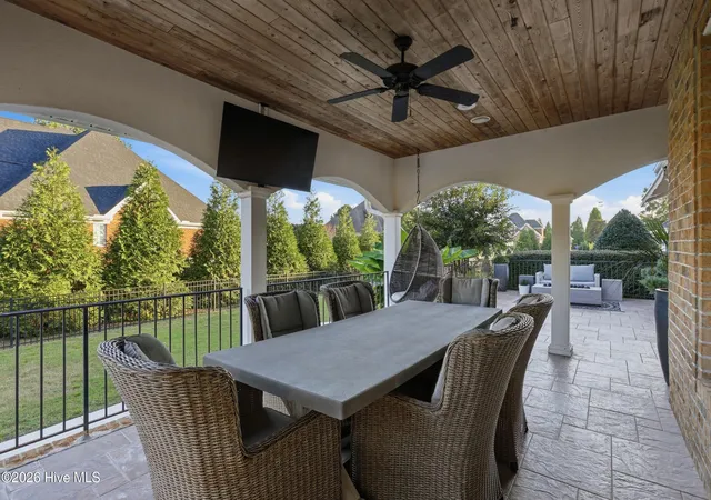 Photo 4 of Single family home for sale at 501 Golf View Dr, Greenville, NC 27834 | MLS# 100610351 | Listing updated on 2026-10-21