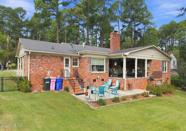Photo 4 of Single family home for sale at 1408 Chesnee Dr NW, Wilson, NC 27896 | MLS# 100602939 | Listing updated on 2026-09-11