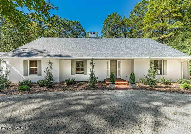 Photo 3 of Single family home for sale at 180 Frye Rd, Pinehurst, NC 28374 | MLS# 100602456 | Listing updated on 2026-09-11