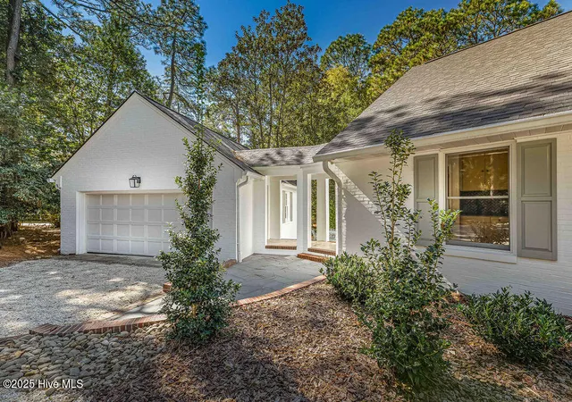 Photo 3 of Single family home for sale at 180 Frye Rd, Pinehurst, NC 28374 | MLS# 100602456 | Listing updated on 2026-09-11