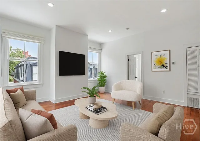 Listing Photo 5 - Condo for sale in building located at 123 W Charlton St, Savannah, GA 31401 - Unit #5