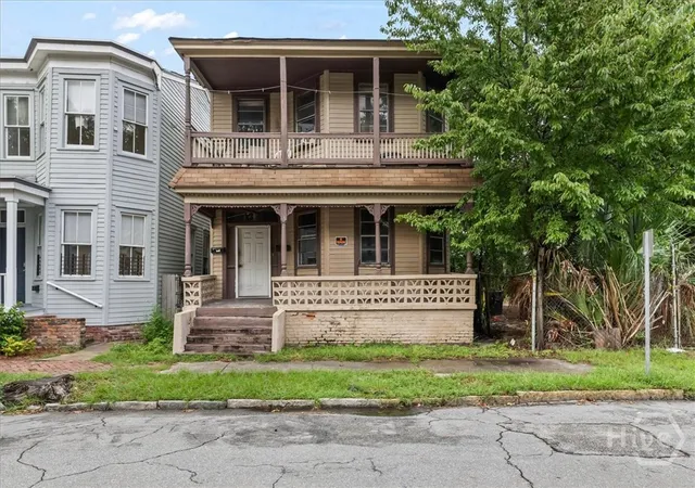 Photo 1 of Single family home for sale at 108 W 32nd Street, Savannah, GA 31401 | MLS# SA364309 | Listing updated on 2026-09-11