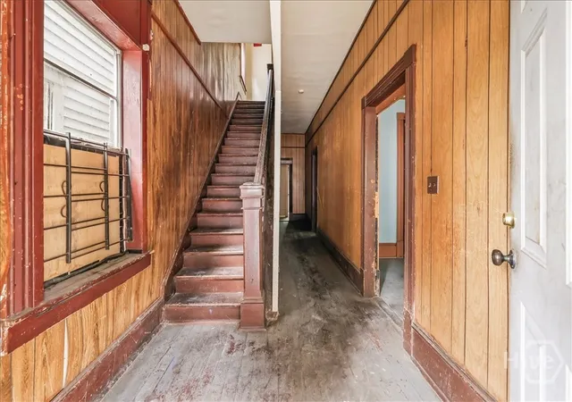 Photo 2 of Single family home for sale at 108 W 32nd Street, Savannah, GA 31401 | MLS# SA364309 | Listing updated on 2026-09-11