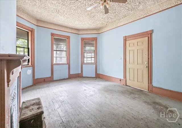 Photo 4 of Single family home for sale at 108 W 32nd Street, Savannah, GA 31401 | MLS# SA364309 | Listing updated on 2026-09-11