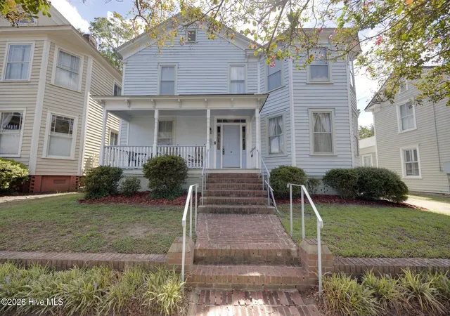 Photo 1 of Single family home for sale at 427 E Main St, Washington, NC 27889 | MLS# 100602518 | Listing updated on 2026-09-17
