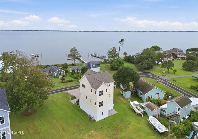 Photo 3 of Single family home for sale at 450 Pearson Cir, Newport, NC 28570 | MLS# 100601272 | Listing updated on 2026-09-04