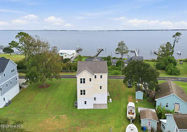 Photo 3 of Single family home for sale at 450 Pearson Cir, Newport, NC 28570 | MLS# 100601272 | Listing updated on 2026-09-04