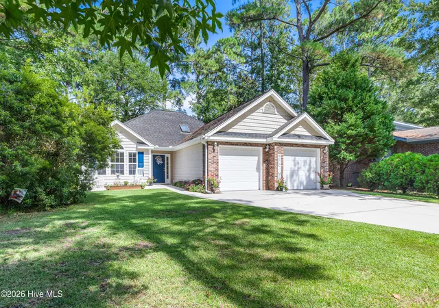 Photo 2 of Single family home for sale at 33 Calabash Dr, Carolina Shores, NC 28467 | MLS# 100603016 | Listing updated on 2026-09-11