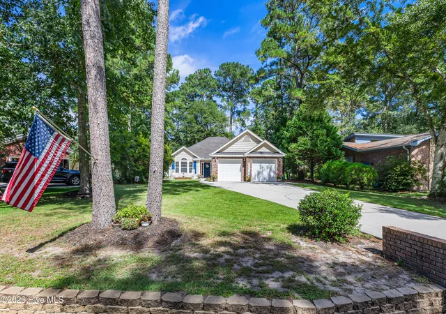 Photo 3 of Single family home for sale at 33 Calabash Dr, Carolina Shores, NC 28467 | MLS# 100603016 | Listing updated on 2026-09-11