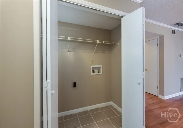 Listing Photo 2 - Condo for sale in building located at 2505 W Broad St, Athens, GA 30606