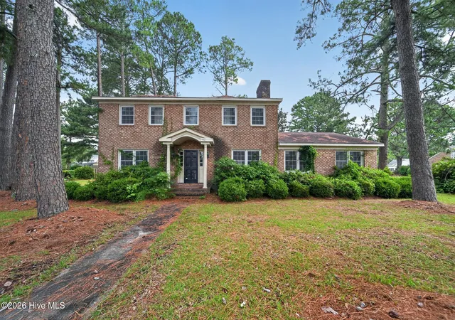 Single family home for sale at 1201 Woodberry Rd, Kinston, NC 28501 | MLS# 100605871