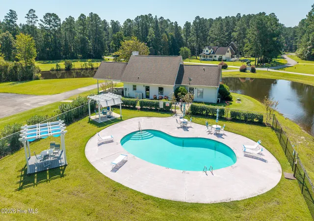 Photo 4 of Single family home for sale at 305 Augusta Ct, Havelock, NC 28532 | MLS# 100601330 | Listing updated on 2026-09-15
