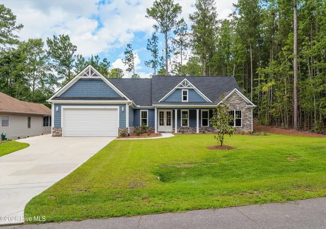Photo 2 of Single family home for sale at 122 Terrace Cir, Mc Cormick, SC 29835 | MLS# 100603116 | Listing updated on 2026-09-12