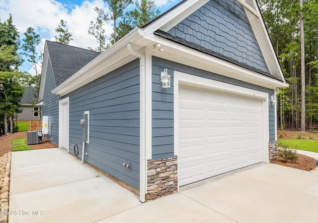 Photo 3 of Single family home for sale at 122 Terrace Cir, Mc Cormick, SC 29835 | MLS# 100603116 | Listing updated on 2026-09-12
