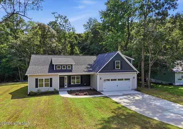 Photo 1 of Single family home for sale at 170 Middleton Pl, Sneads Ferry, NC 28460 | MLS# 100584439 | Listing updated on 2026-09-01