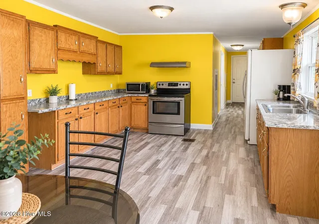 Photo 2 of Manufactured home for sale at 132 Moosehart Ave, Jacksonville, NC 28540 | MLS# 100601583 | Listing updated on 2026-09-10