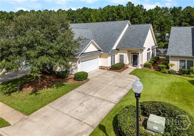 Townhouse for sale at 14 Weatherby Cir, Savannah, GA 31405 | MLS# SA365079