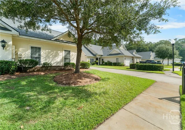 Photo 3 of Townhouse for sale at 14 Weatherby Cir, Savannah, GA 31405 | MLS# SA365079 | Listing updated on 2026-10-16
