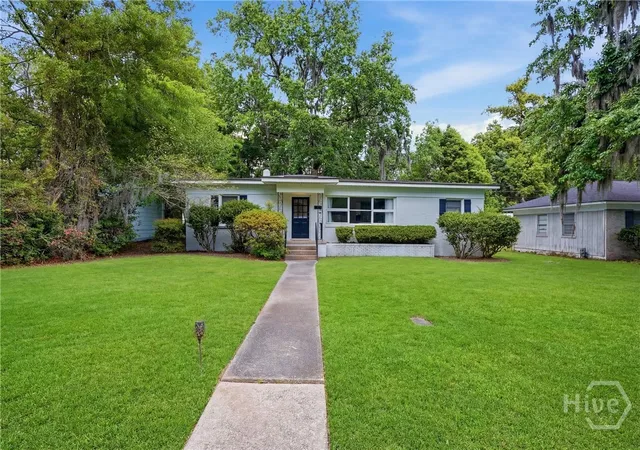 Photo 1 of Single family home for sale at 2130 Glynnwood Dr, Savannah, GA 31404 | MLS# SA353029 | Listing updated on 2026-09-06
