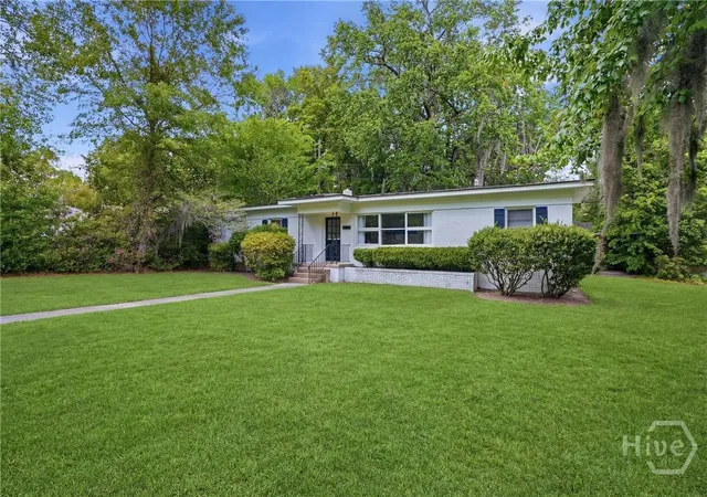 Photo 2 of Single family home for sale at 2130 Glynnwood Dr, Savannah, GA 31404 | MLS# SA353029 | Listing updated on 2026-09-06