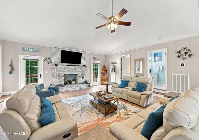 Photo 3 of Single family home for sale at 321 Ne 60th Street, Oak Island, NC 28465 | MLS# 100602931 | Listing updated on 2026-09-30