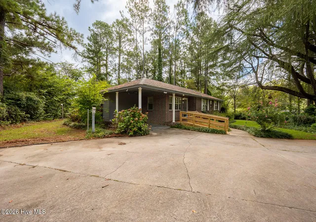 Photo 2 of Single family home for sale at 511 W 4th Street, Waynesboro, GA 30830 | MLS# 100603187 | Listing updated on 2026-10-12