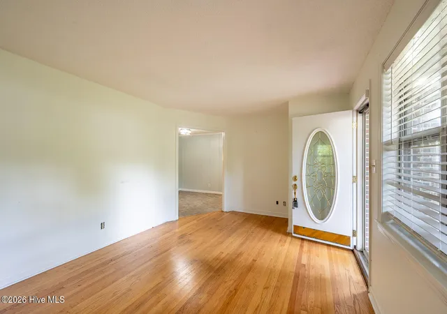 Photo 4 of Single family home for sale at 511 W 4th Street, Waynesboro, GA 30830 | MLS# 100603187 | Listing updated on 2026-10-12