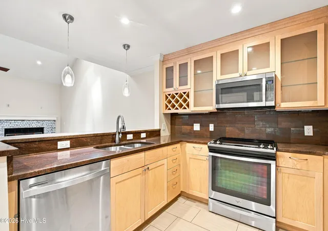 Photo 4 of Townhouse for sale at 1800 Eastwood Rd #Apt 242, Wilmington, NC 28403 | MLS# 100602812 | Listing updated on 2026-09-19
