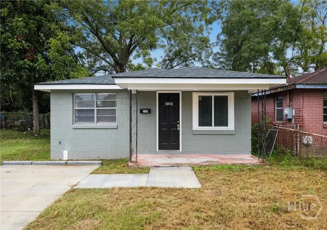 Photo 2 of Single family home for sale at 2107 Augusta Ave, Savannah, GA 31415 | MLS# SA365883 | Listing updated on 2026-10-20