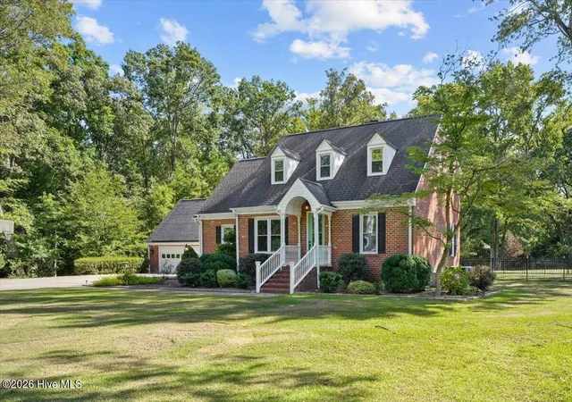 Photo 2 of Single family home for sale at 404 Barrington Dr, Tarboro, NC 27886 | MLS# 100602627 | Listing updated on 2026-09-30