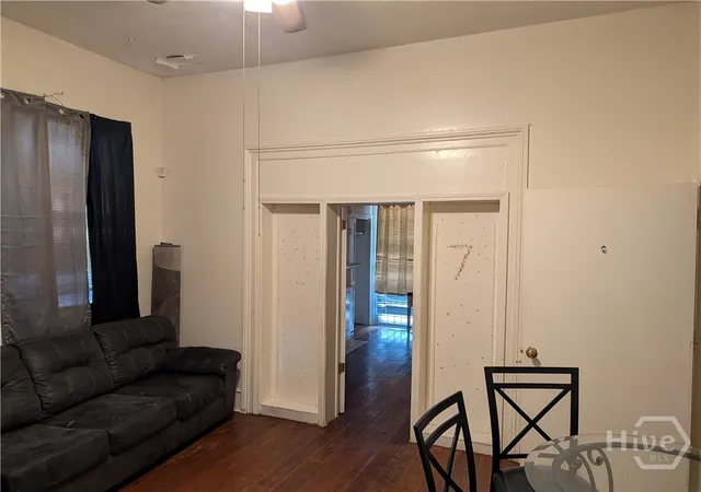 Photo 2 of House for sale at 1118 Jefferson St, Savannah, GA 31401 | MLS# SA363694 | Listing updated on 2026-09-01