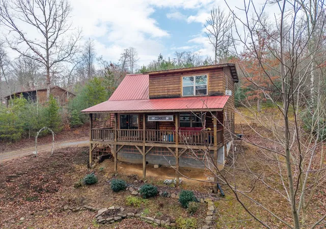 Photo 3 of Single family home for sale at 225 Hickory Woods Trl, Murphy, NC 28906 | MLS# 98500079 | Listing updated on 2026-09-05