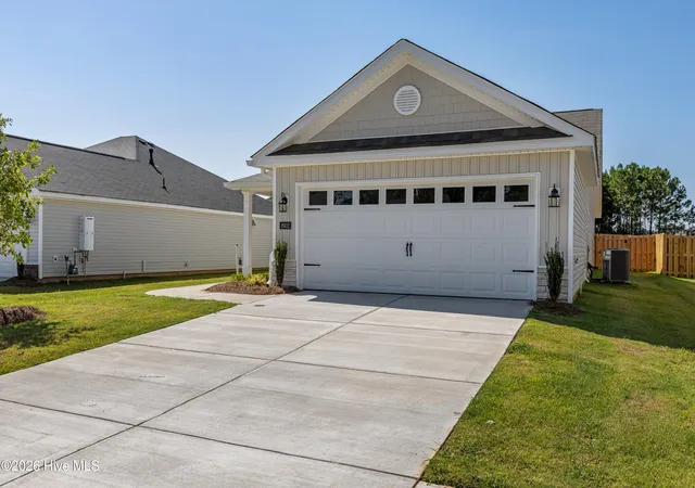 Photo 3 of Single family home for sale at 8902 Snelling Dr, Aiken, SC 29803 | MLS# 98255706 | Listing updated on 2026-10-01