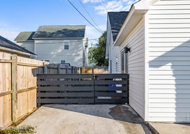 Photo 3 of Single family home for sale at 411 Swann St, Wilmington, NC 28401 | MLS# 100601266 | Listing updated on 2026-09-16