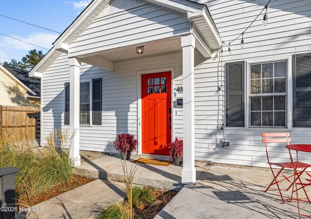 Photo 4 of Single family home for sale at 411 Swann St, Wilmington, NC 28401 | MLS# 100601266 | Listing updated on 2026-09-16