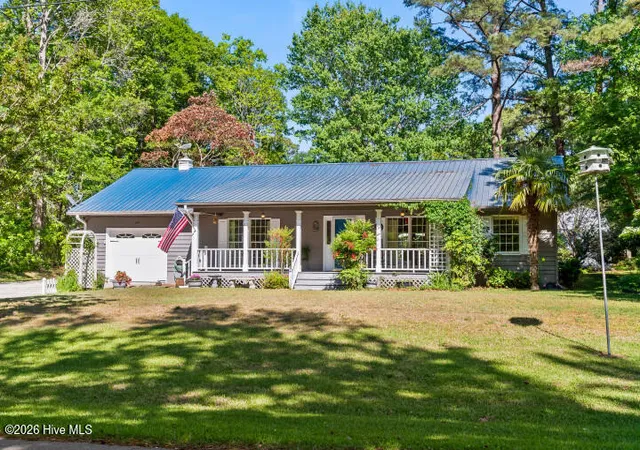 Photo 2 of Single family home for sale at 519 Country Clb Dr W, Arapahoe, NC 28510 | MLS# 100568903 | Listing updated on 2026-09-02