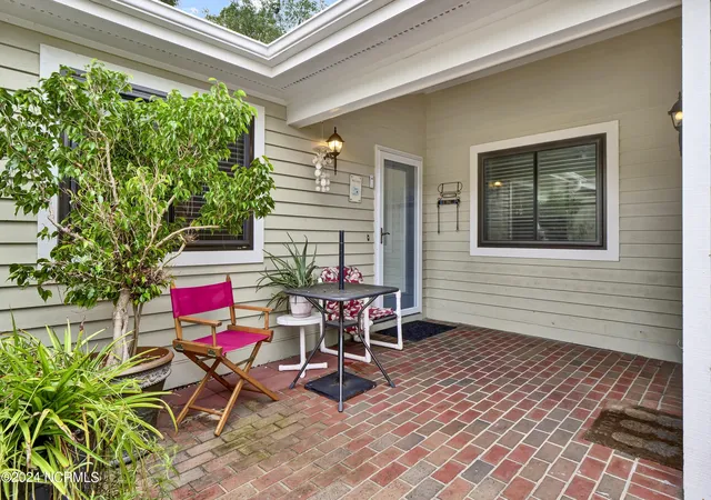 Photo 3 of Single family home for sale at 6021 Caddy Cir, Wilmington, NC 28405 | MLS# 100602060 | Listing updated on 2026-09-09