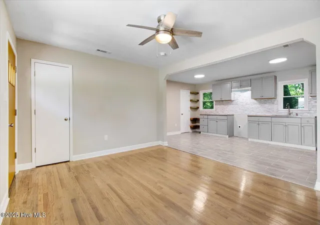 Photo 4 of Single family home for sale at 412 E 18th Street, Scotland Neck, NC 27874 | MLS# 100581271 | Listing updated on 2026-09-01