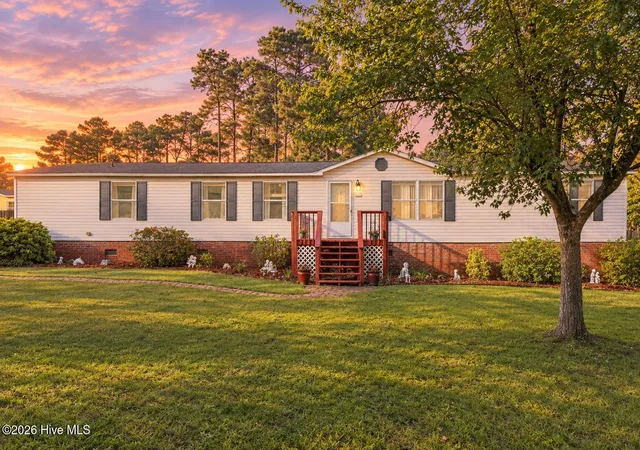 Manufactured home for sale at 683 Bay Harbor Dr, Hampstead, NC 28443 | MLS# 100604808