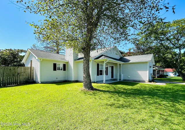 Photo 2 of Single family home for sale at 152 Horse Shoe Bnd, Jacksonville, NC 28546 | MLS# 100600367 | Listing updated on 2026-09-14