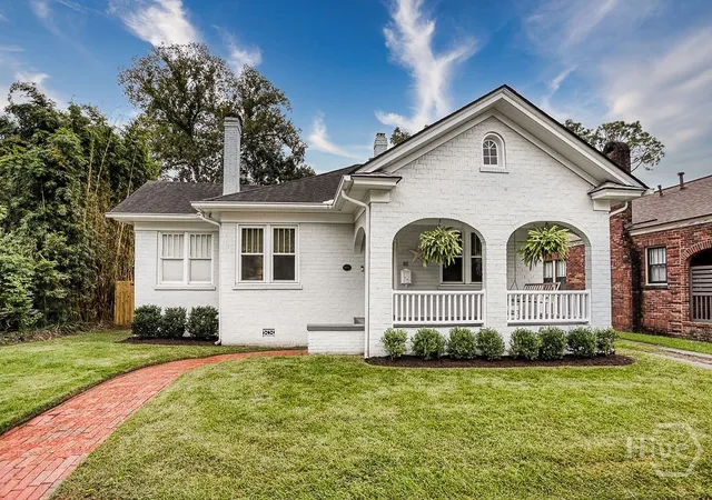Photo 2 of Single family home for sale at 617 E 51st Street, Savannah, GA 31405 | MLS# SA366239 | Listing updated on 2026-10-29