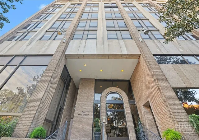 Listing Photo 4 - Condo for sale in building located at 300 Bull St, Savannah, GA 31401 - Unit #601