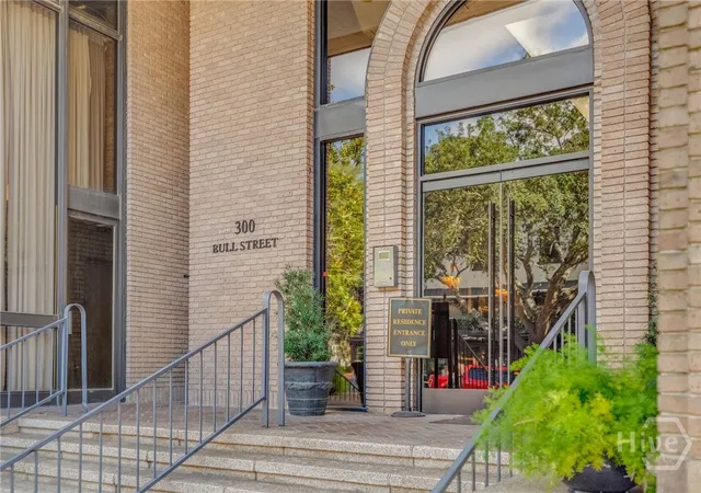 Listing Photo 5 - Condo for sale in building located at 300 Bull St, Savannah, GA 31401 - Unit #601