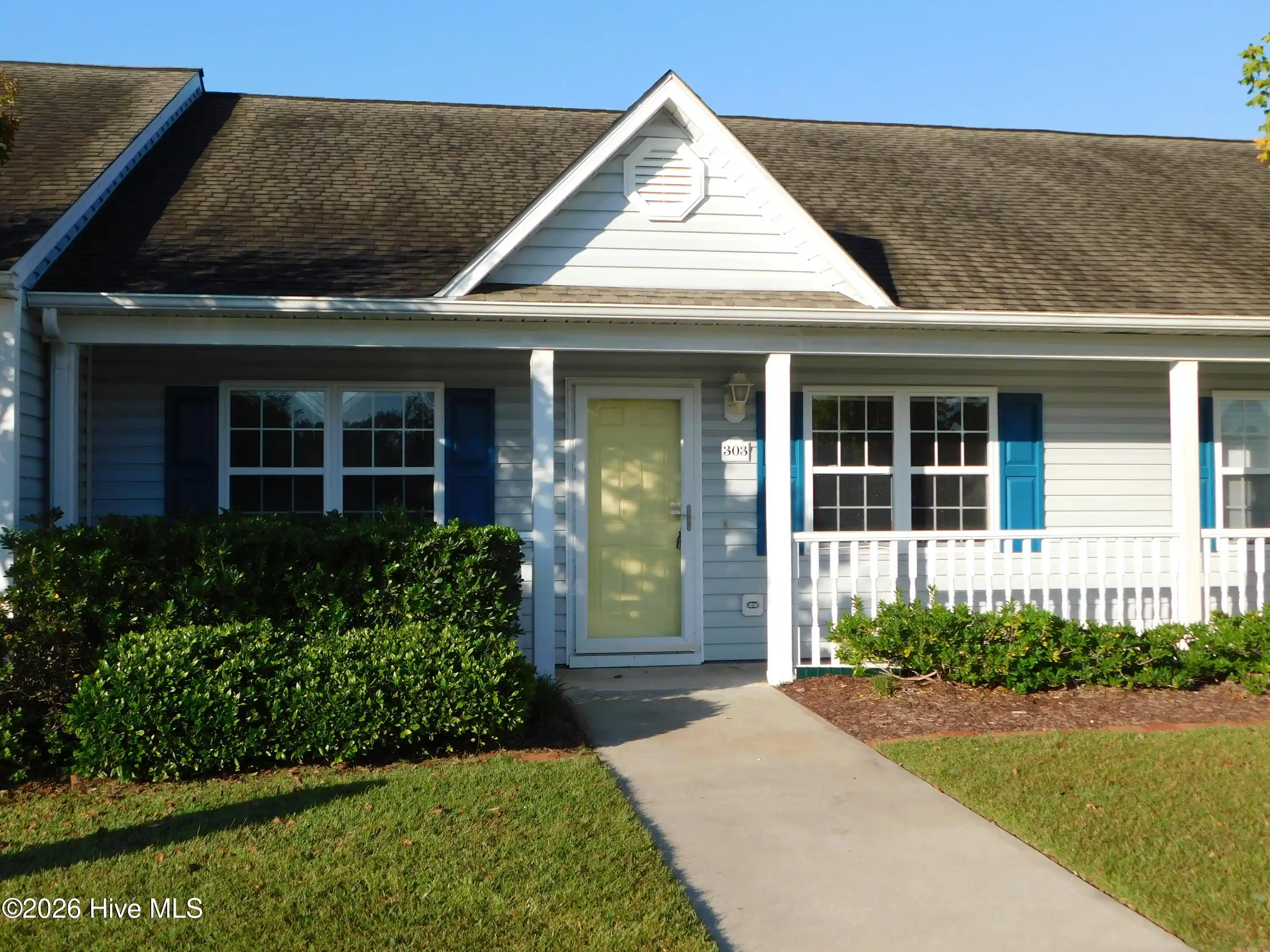 Listing Photo 1 - Condo for sale in 303 Courtyard E located at 303 Courtyard E, Beaufort, NC 28516 - Unit #303