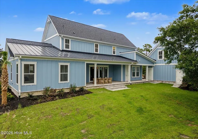 Photo 2 of Single family home for sale at 115 S Middleton Dr Nw, Calabash, NC 28467 | MLS# 100507378 | Listing updated on 2026-10-27