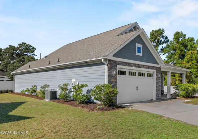 Photo 3 of Single family home for sale at 116 Bella Port Ln, Wilmington, NC 28412 | MLS# 100603090 | Listing updated on 2026-09-11